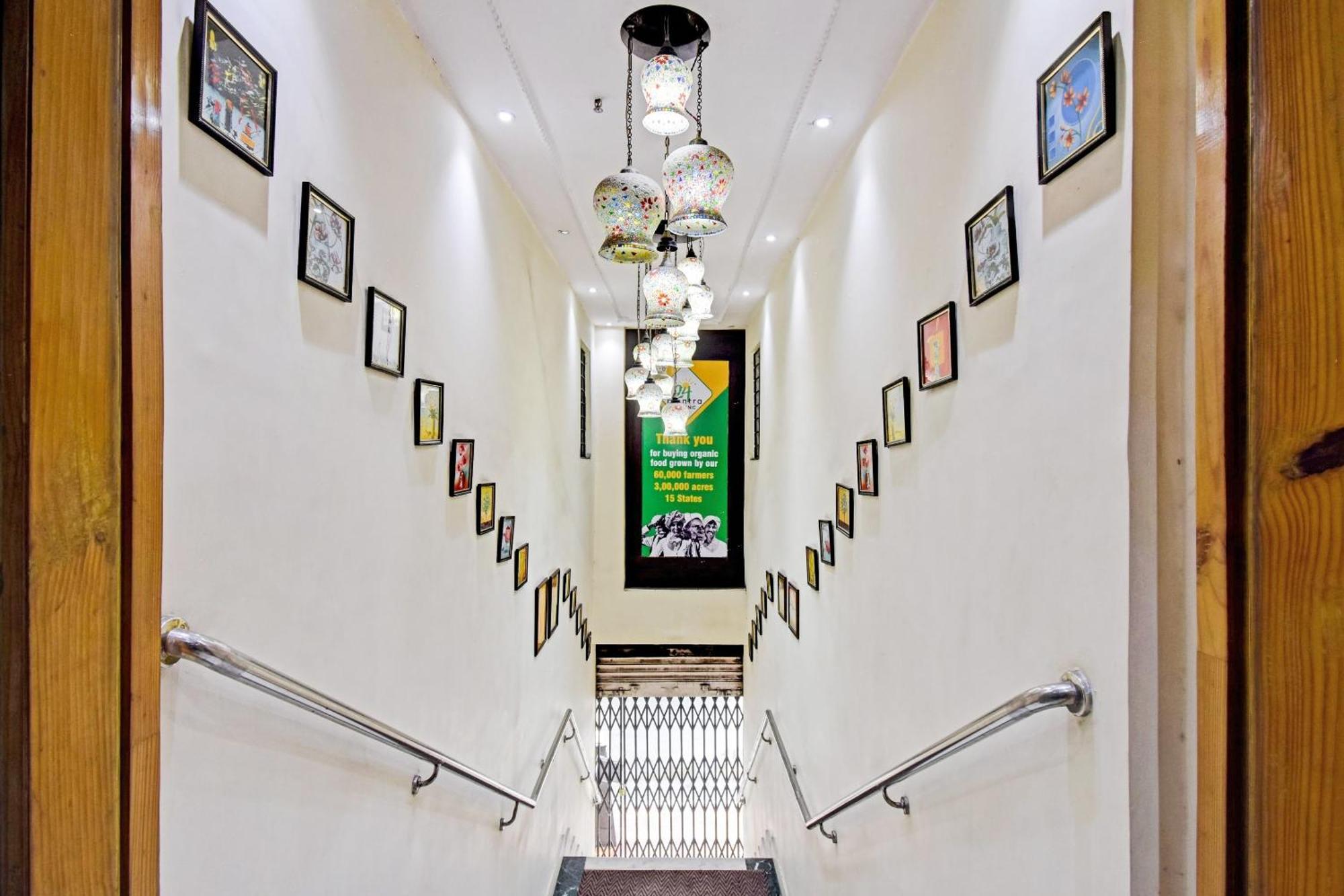 Collection O Motisarai Hotel Kolkata Exterior photo